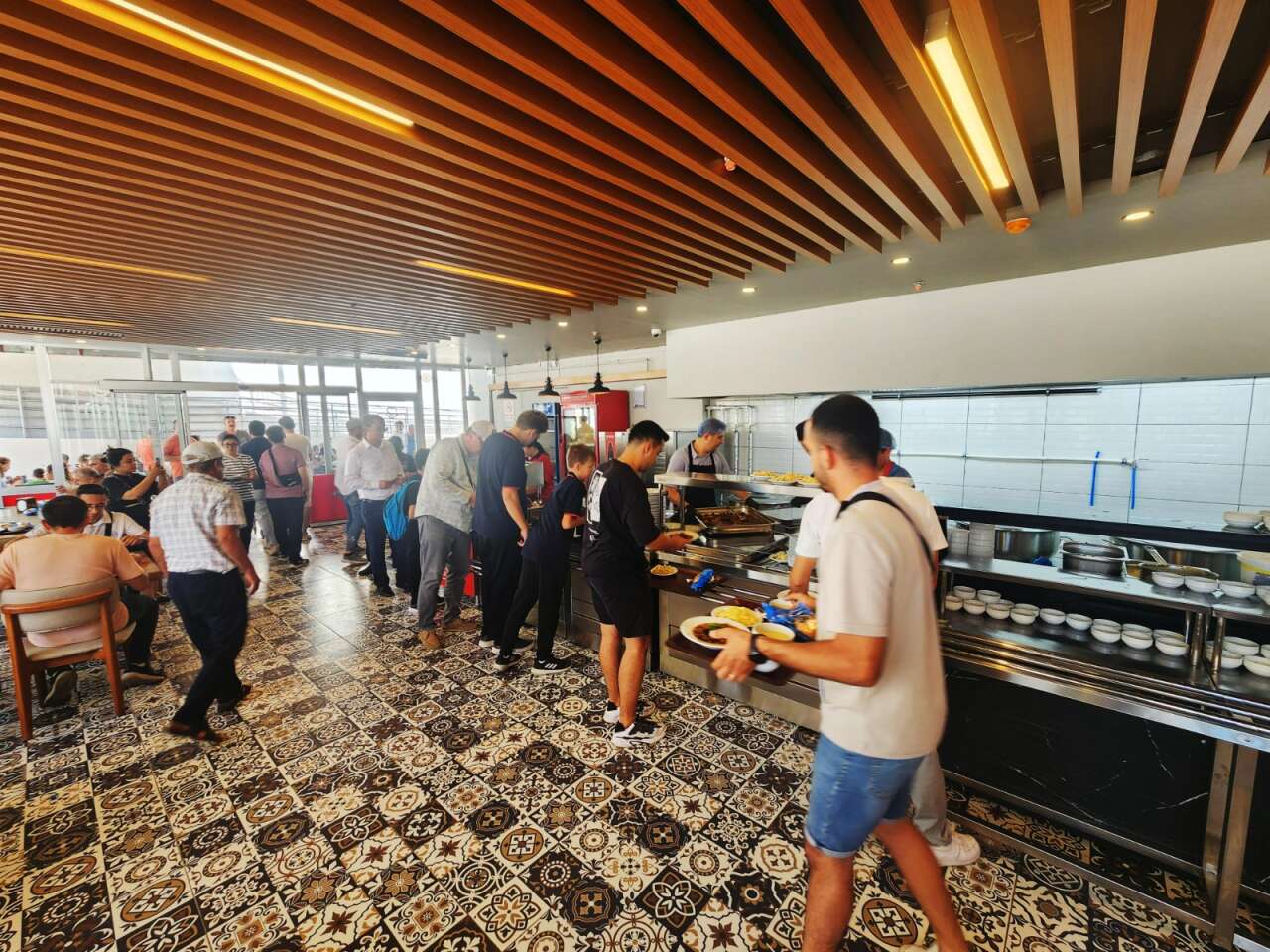 Muğla’da 4 Çeşit Yemek İçin Uzun Kuyruklar: Kent Lokantası 21 Günde 21 Bin Kişiye Hizmet Verdi 1